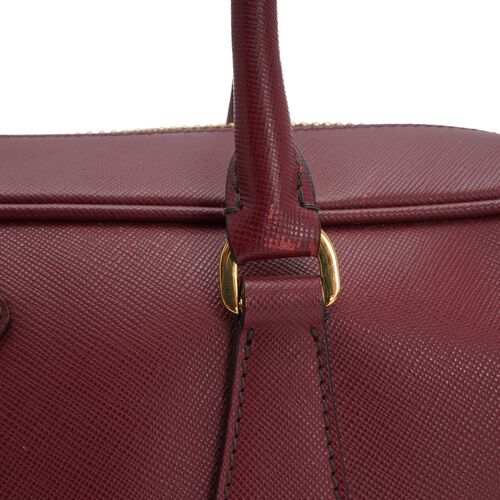 Prada Saffiano Bauletto Handbag Pièce de luxe authentique d’occasion